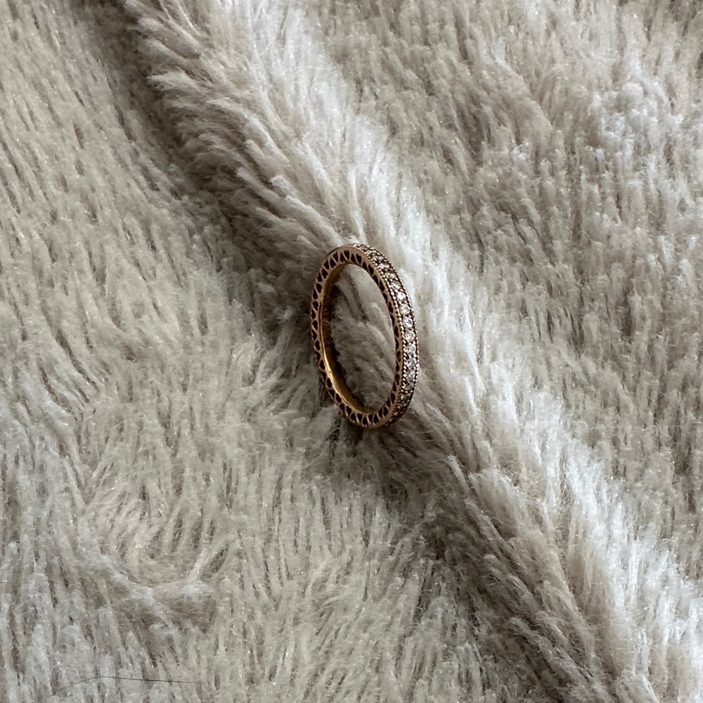 Pandora ring